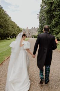 #murthlycastlewedding #scottishweddingphotographer #gettingmarriedinscotland #modernwedding #castleweddingscotland #elegantcouple #churchweddingscotland